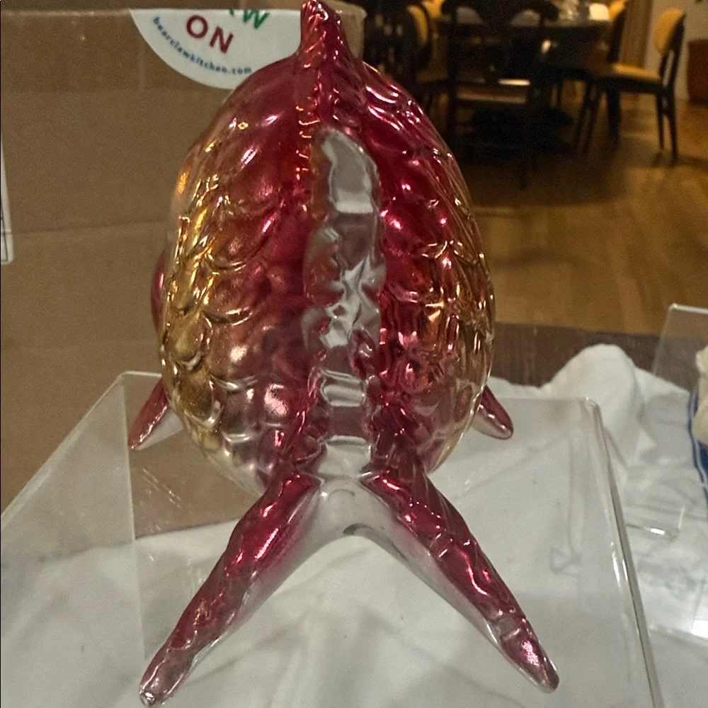 Vibrant Pink and Gold Fish Decor
